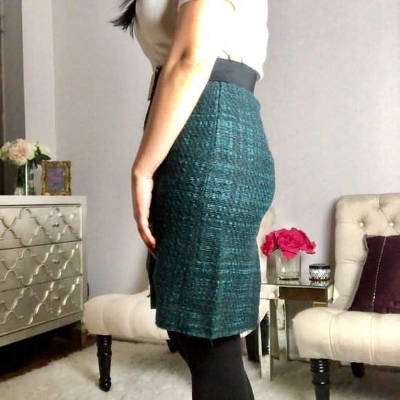 Prada pencil skirt - Picture 3 of 8